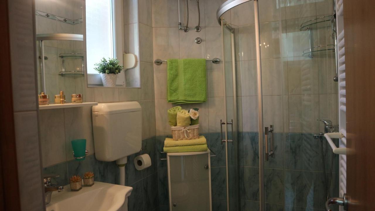 Apartment Komel Ii